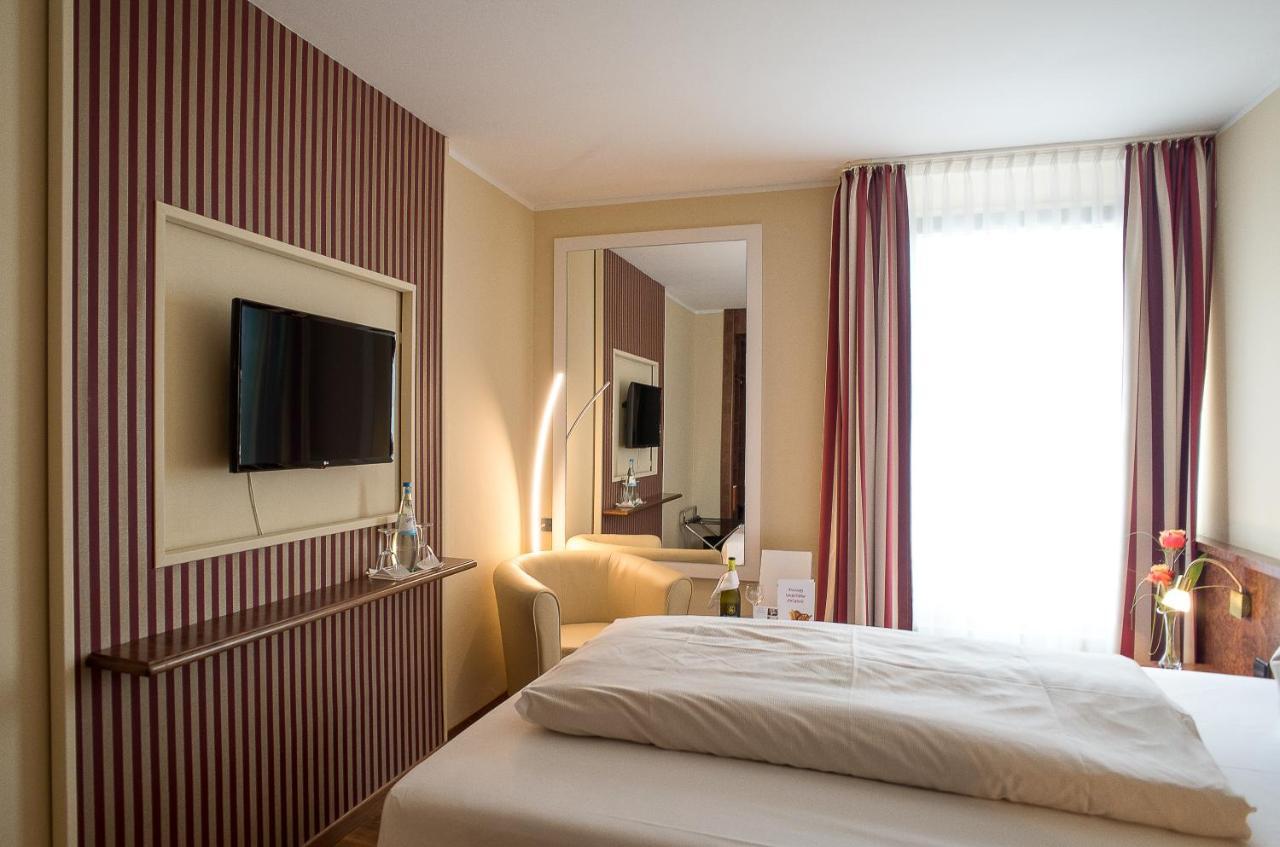 Hotel Primula Troisdorf Bagian luar foto