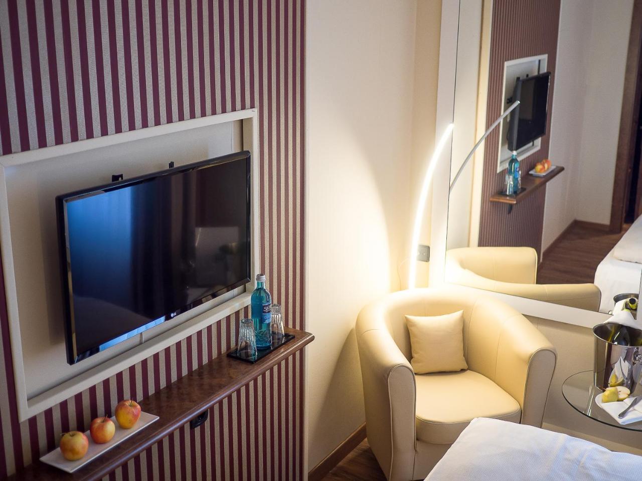 Hotel Primula Troisdorf Bagian luar foto