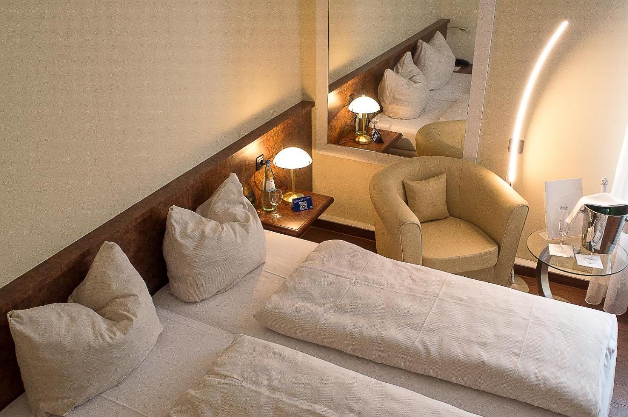Hotel Primula Troisdorf Bagian luar foto