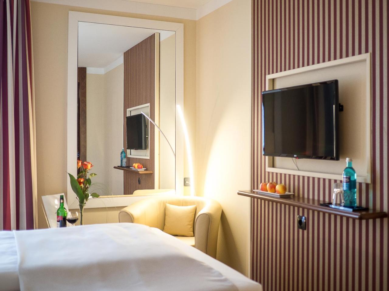 Hotel Primula Troisdorf Bagian luar foto