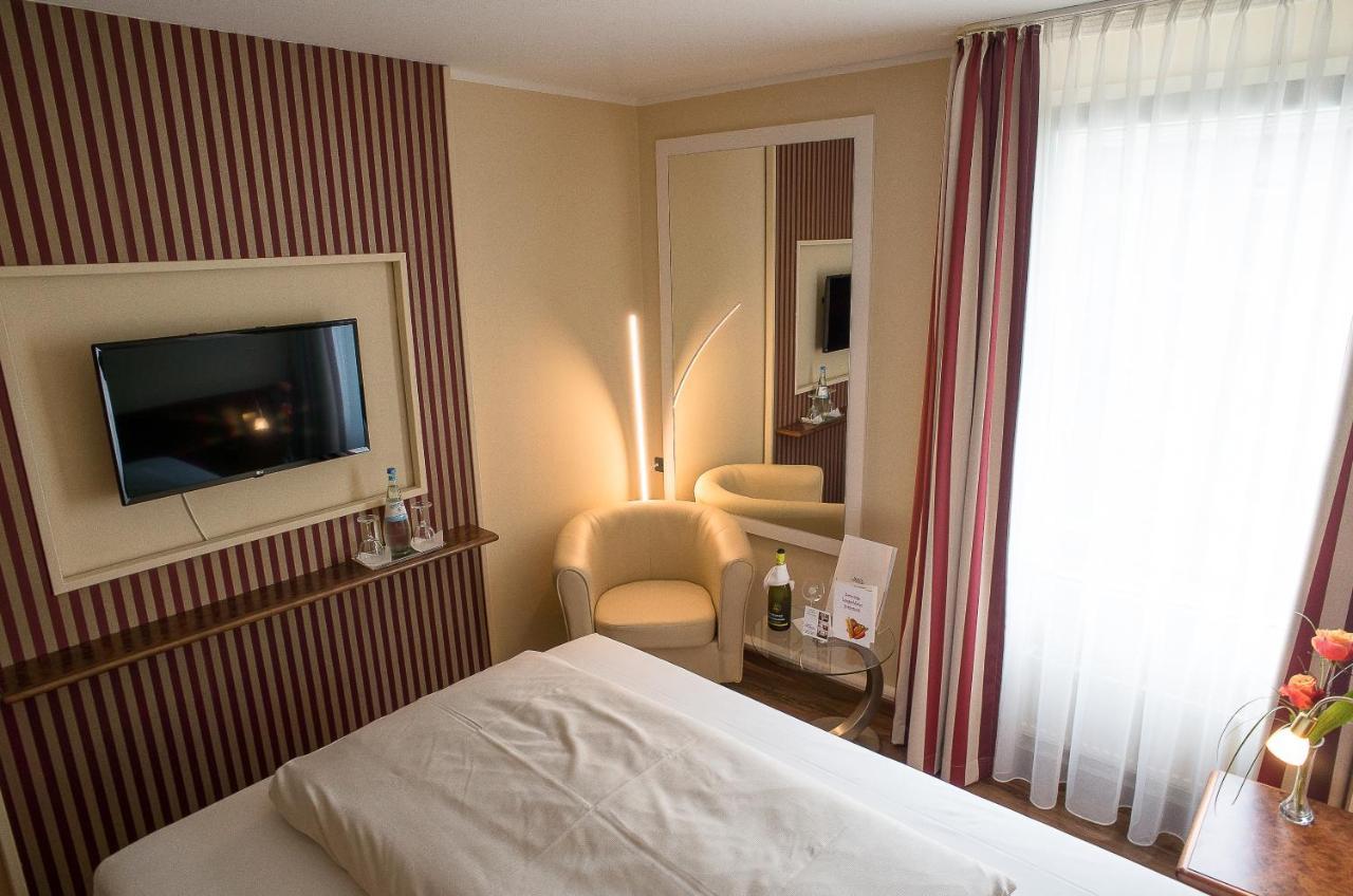 Hotel Primula Troisdorf Bagian luar foto